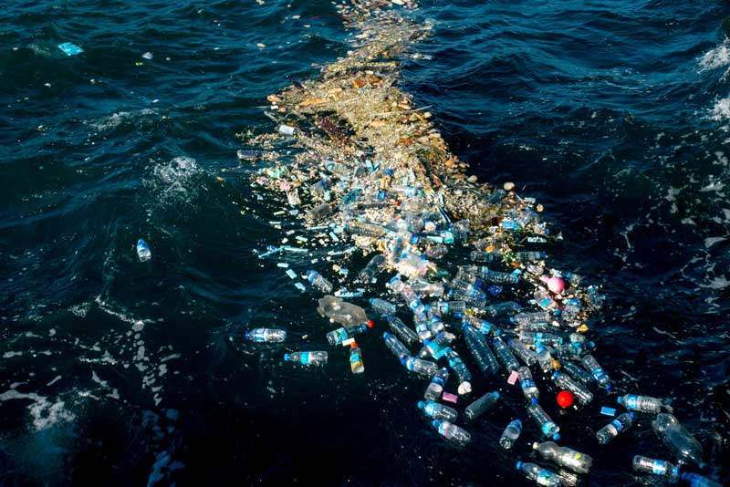 Znečistenie vôd morí odpadom